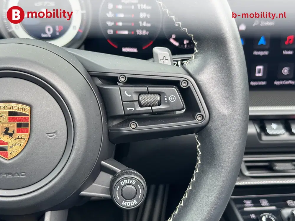 Porsche 911 992 3.0 4 GTS Targa Sport Chrono Burmester uit 2022, foto 14