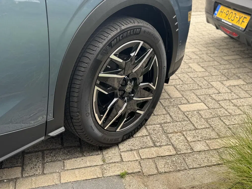 Peugeot 5008 Hybrid 136 Allure l 360 Vision l Drive Ass uit 2025, foto 14