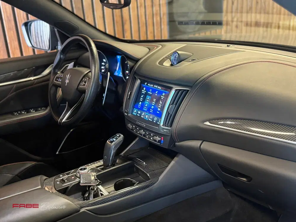 Maserati Levante 3.8 V8 GTS uit 2020, foto 14
