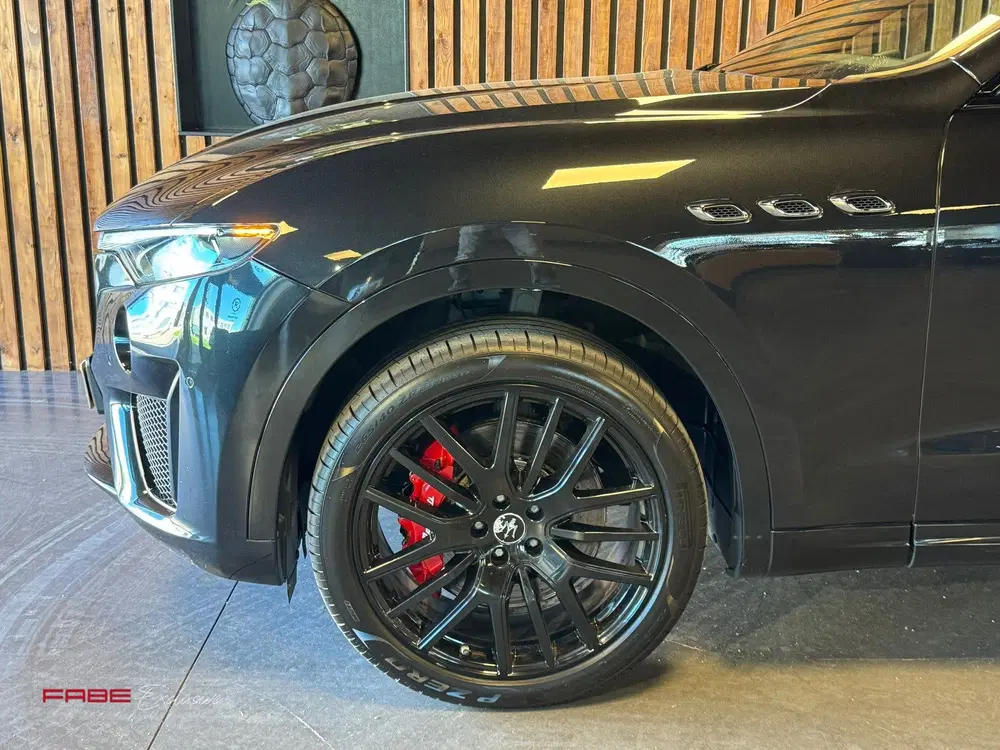 Maserati Levante 3.8 V8 GTS uit 2020, foto 5