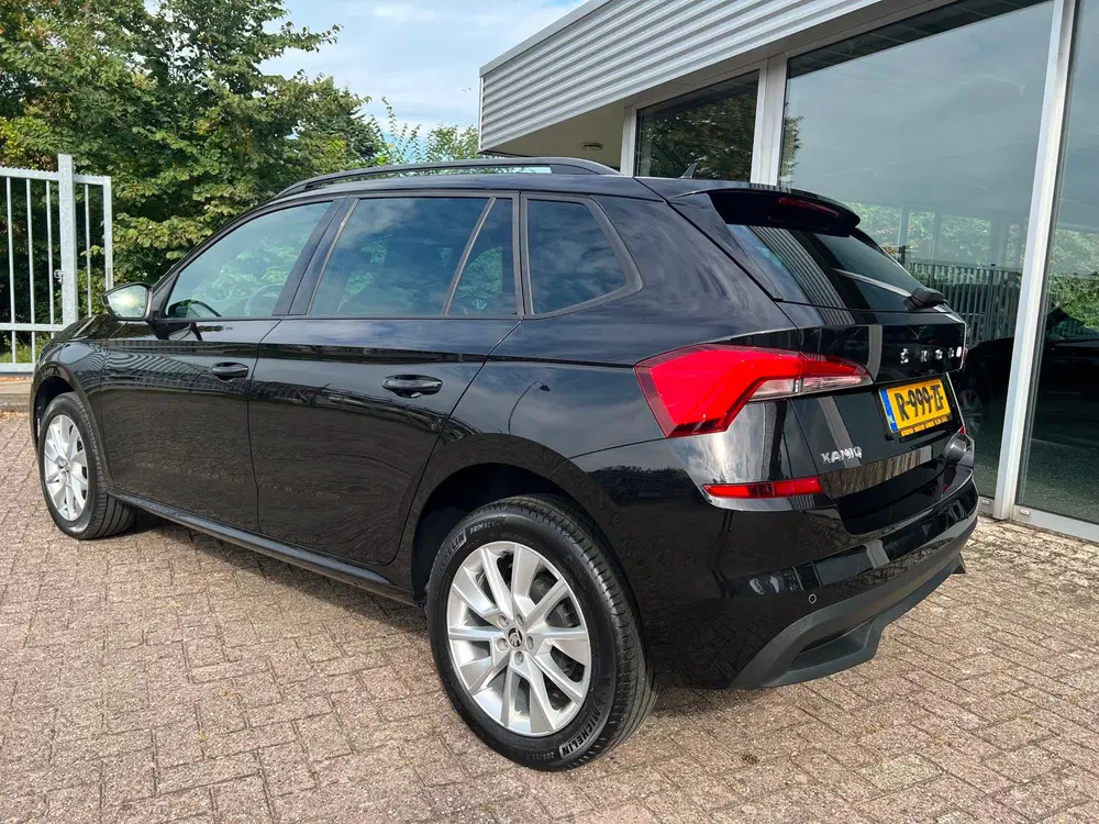 Skoda Kamiq 1.0 TSI Sport 110 PK Automaat uit 2023, foto 3