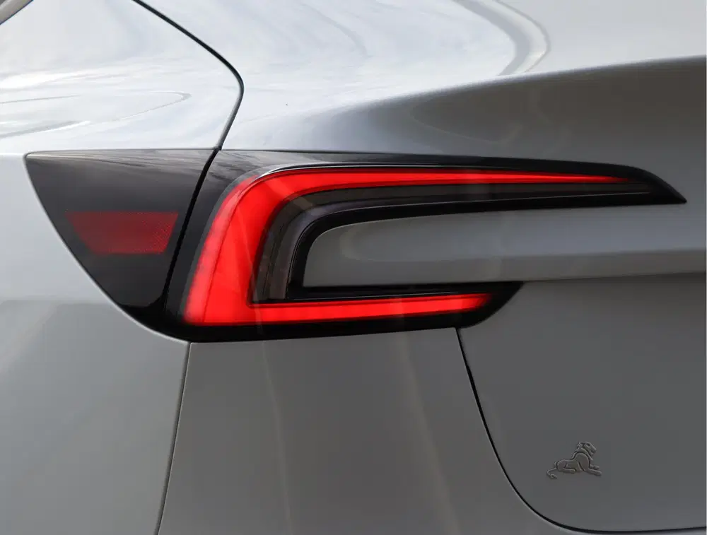 Tesla Model 3 Premium Long Range AWD Highland uit 2023, foto 11