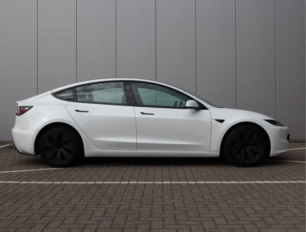 Tesla Model 3 Premium Long Range AWD Highland uit 2023, foto 14