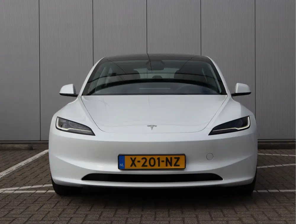 Tesla Model 3 Premium Long Range AWD Highland uit 2023, foto 6