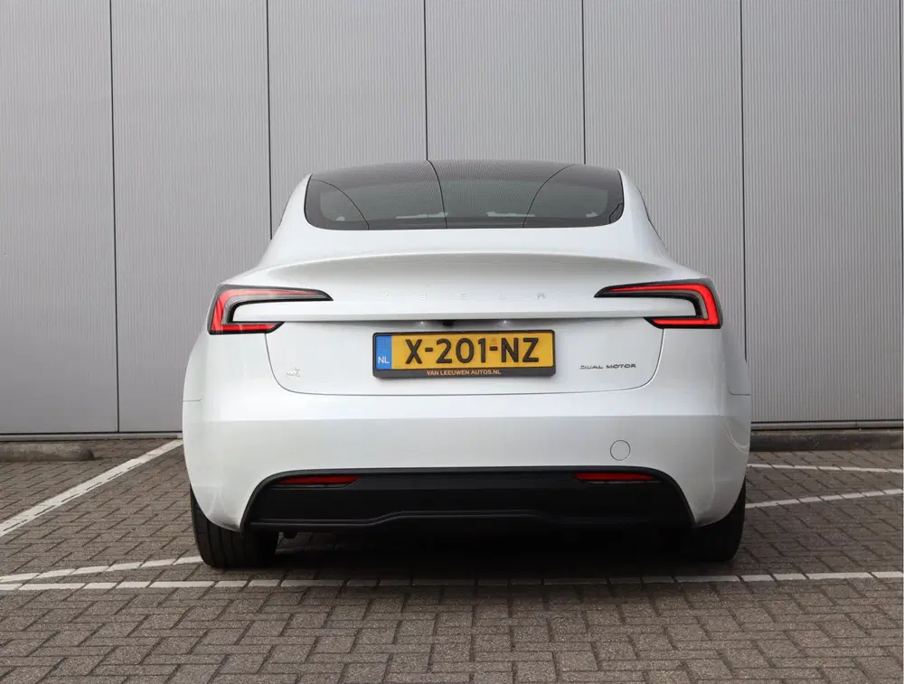 Tesla Model 3 Premium Long Range AWD Highland uit 2023, foto 7