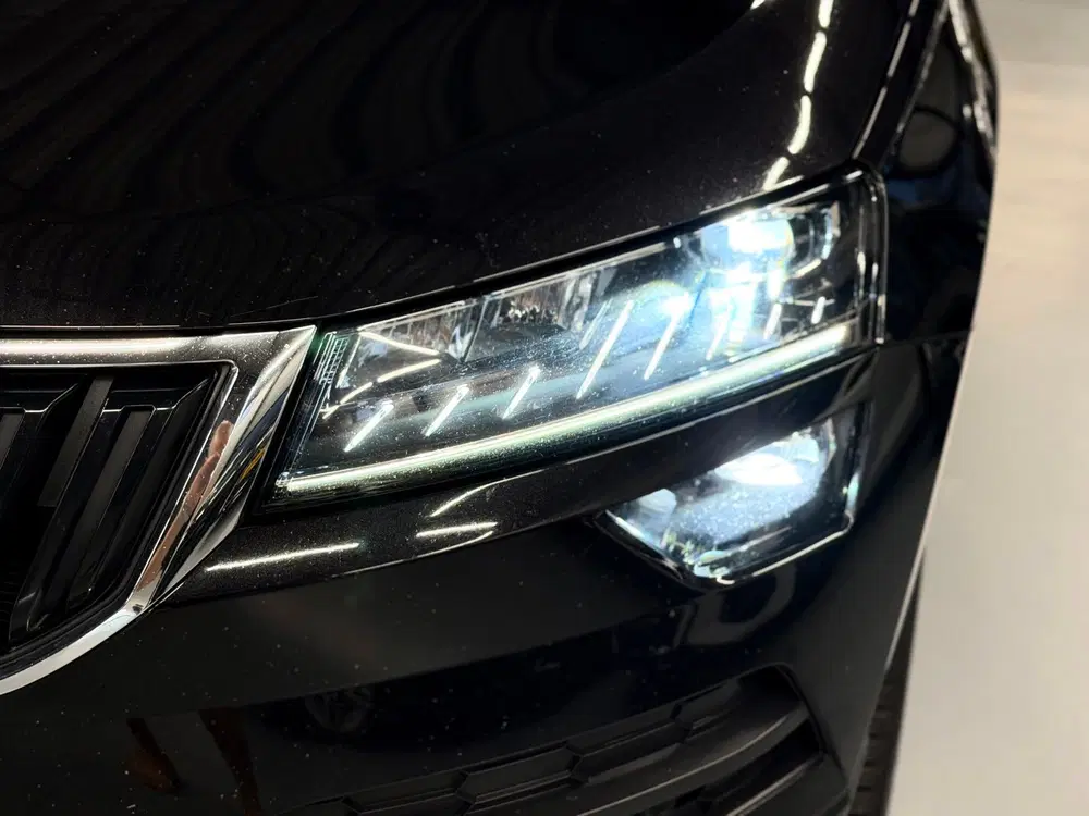 Skoda Karoq 1.5 TSI ACT DSG Business Edition Led l Car uit 2020, foto 14