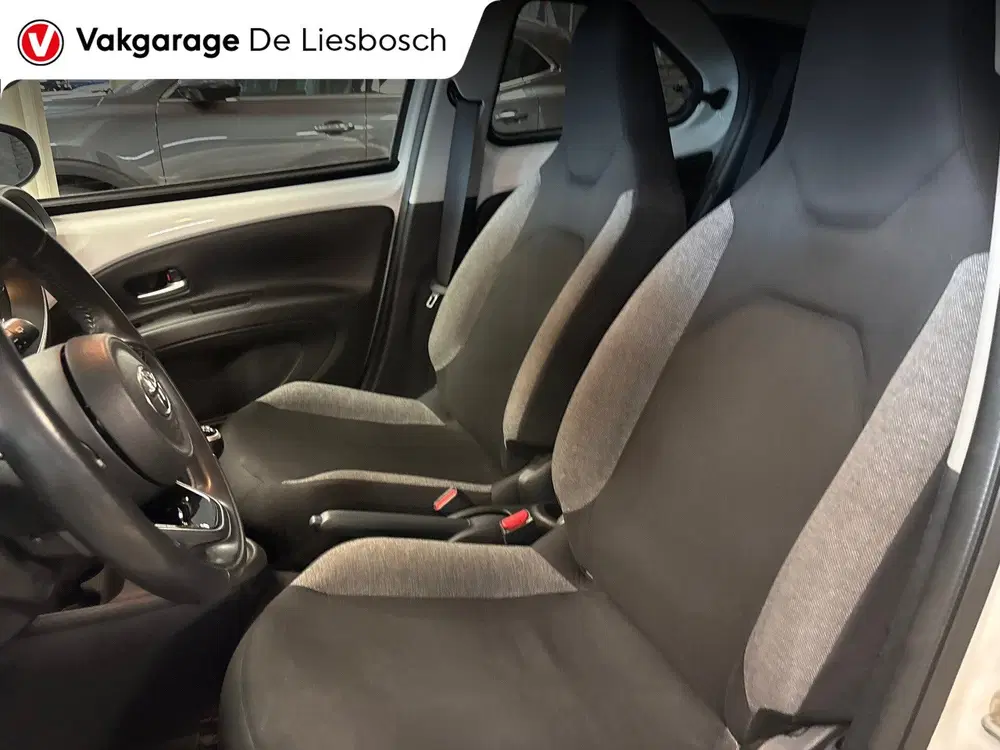 Toyota Aygo X 1.0 VVT-i MT first uit 2022, foto 11