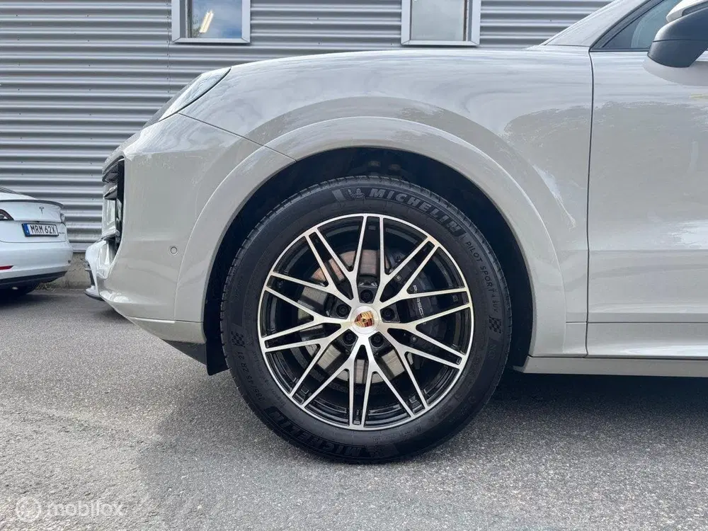 Porsche Cayenne 3.0 E-Hybrid uit 2025, foto 10