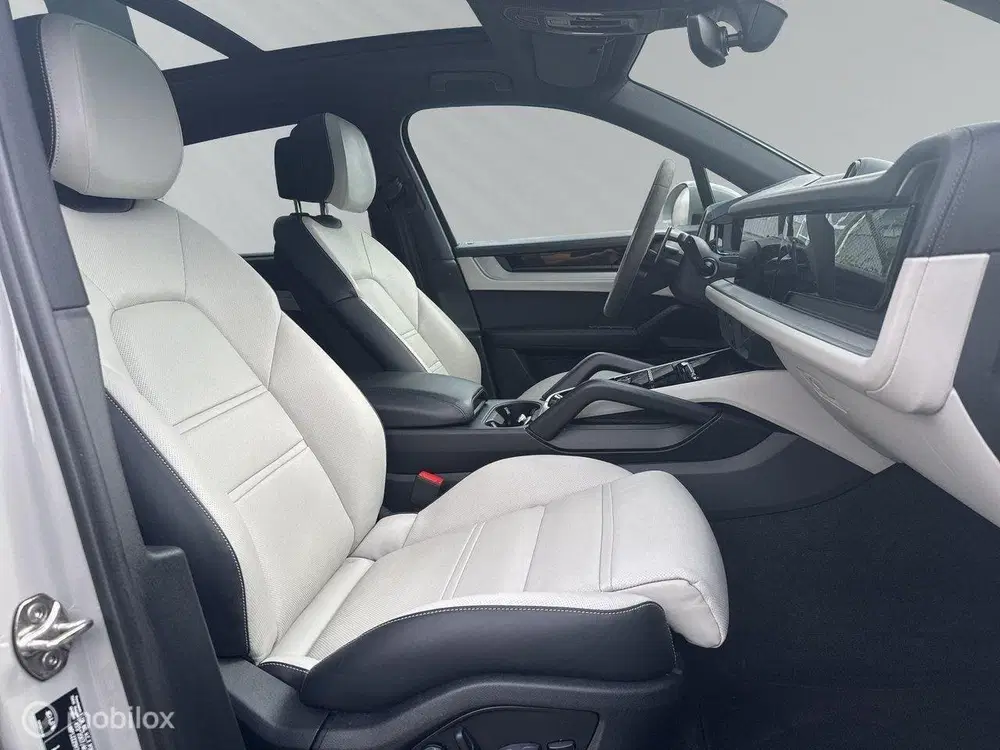 Porsche Cayenne 3.0 E-Hybrid uit 2025, foto 14