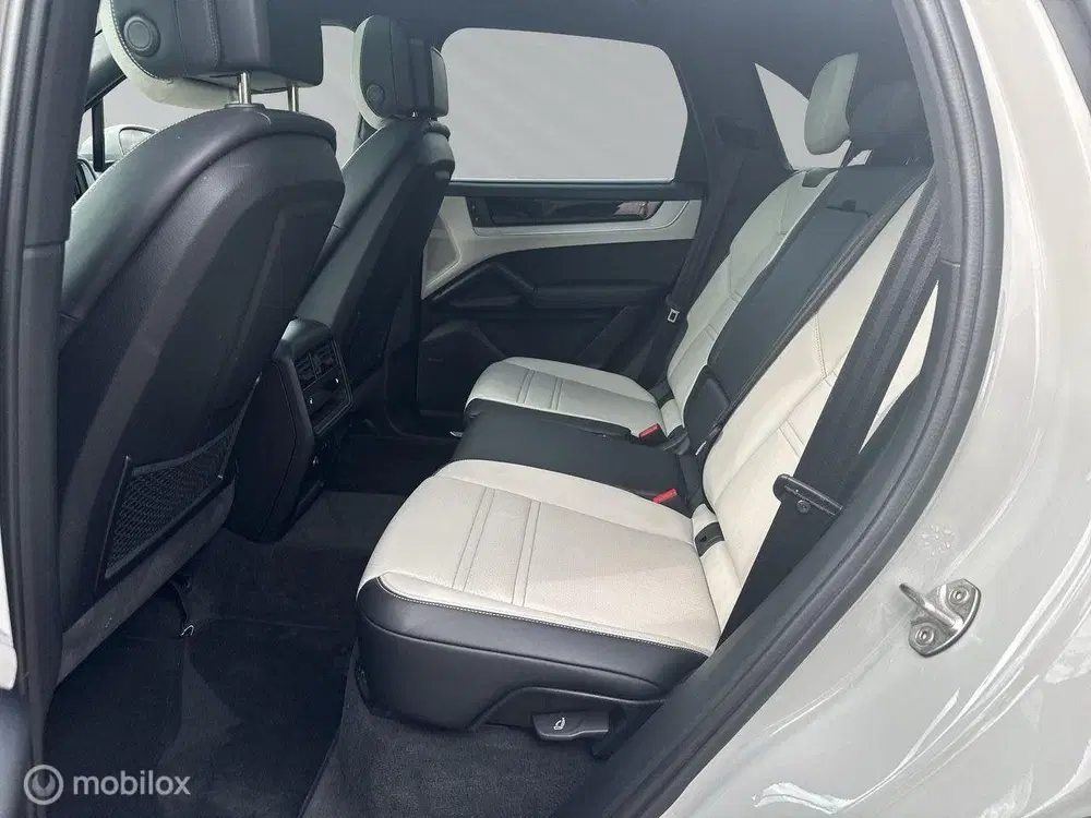Porsche Cayenne 3.0 E-Hybrid uit 2025, foto 15