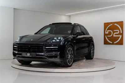 Porsche Cayenne 3.0 E-Hybrid 470PK uit 2024