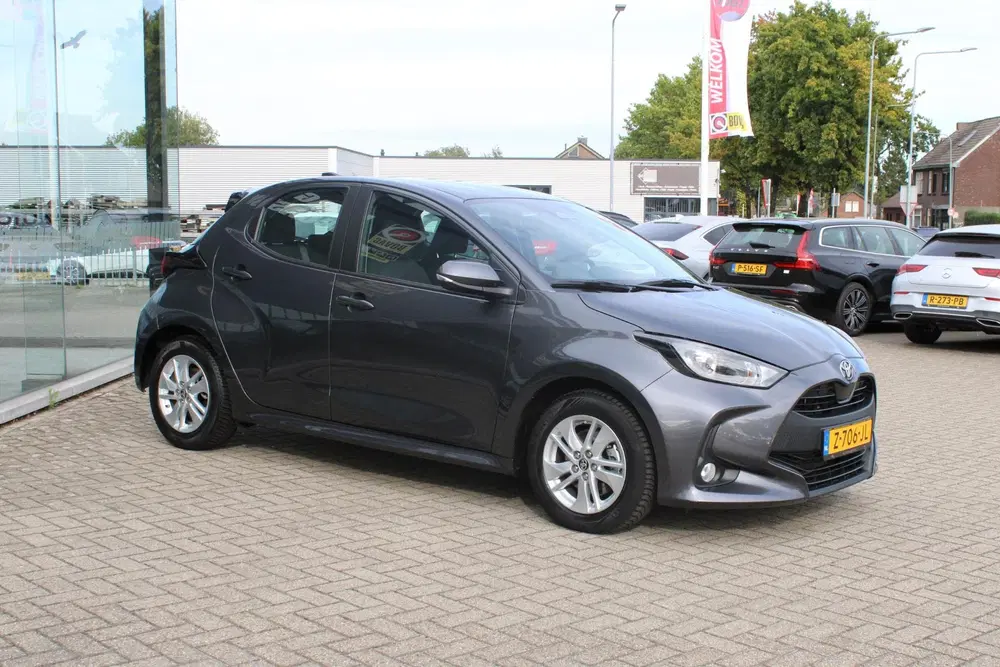 Toyota Yaris 1.5 Hybrid 115 Active APPLE-CARPLAY uit 2024, foto 3