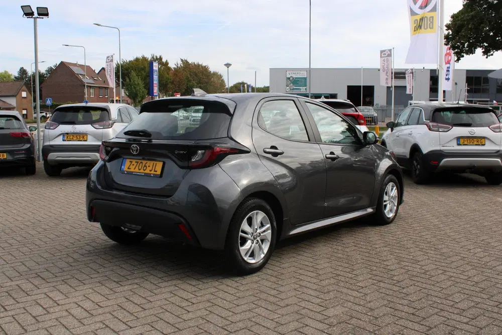 Toyota Yaris 1.5 Hybrid 115 Active APPLE-CARPLAY uit 2024, foto 7