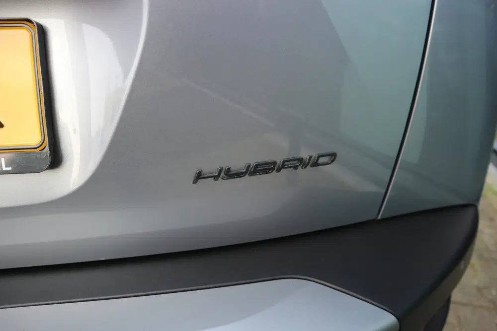 Peugeot 2008 1.2 Hybrid 136 Allure CLIMA CRUISE PDC V+A uit 2024, foto 11