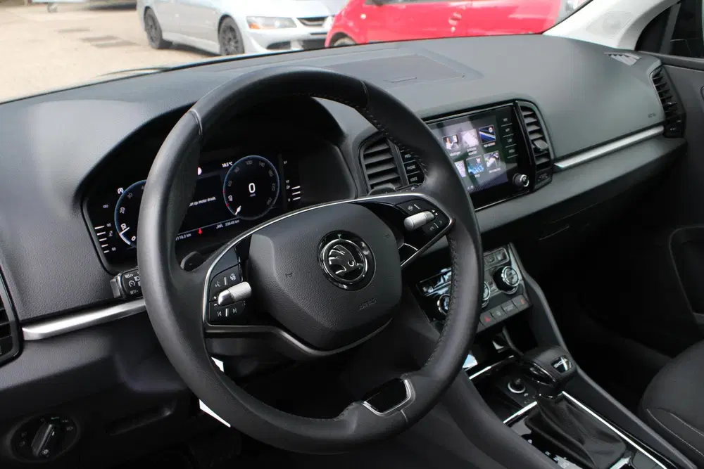 Skoda Karoq 1.5 TSI ACT Sportline Business LED uit 2024, foto 10