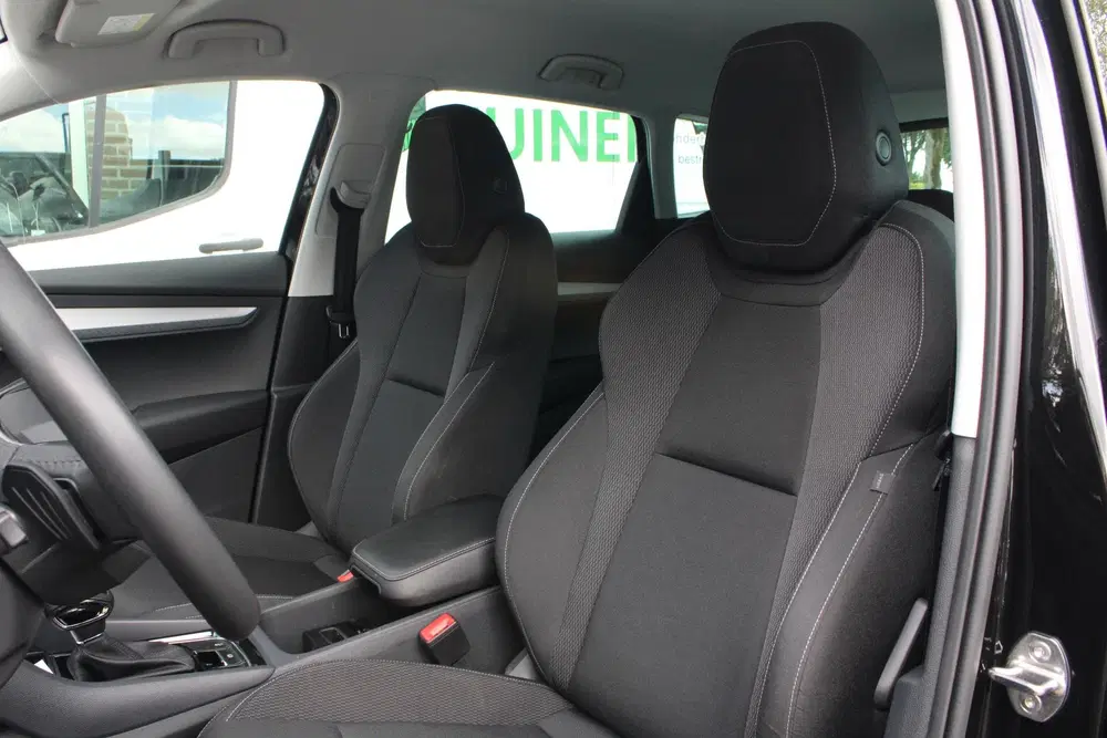 Skoda Karoq 1.5 TSI ACT Sportline Business LED uit 2024, foto 11