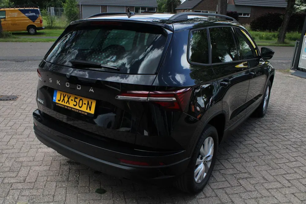 Skoda Karoq 1.5 TSI ACT Sportline Business LED uit 2024, foto 4