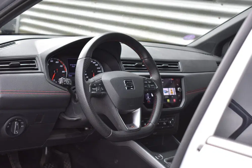 SEAT Arona 1.0 TSI FR Business Intense LED uit 2021, foto 5
