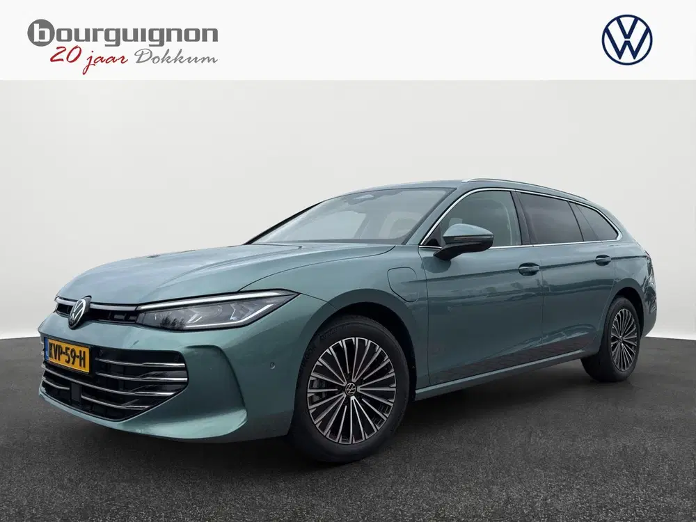 Volkswagen Passat 1.5 eHybrid Elegance Business uit 2025