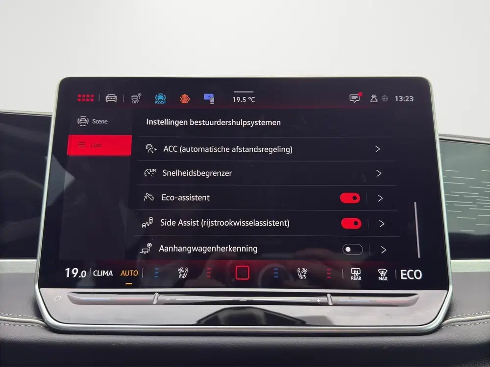Volkswagen Passat 1.5 eHybrid Elegance Business uit 2025, foto 15