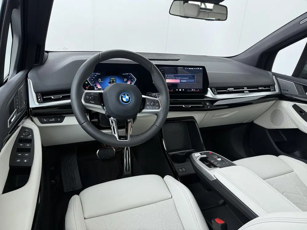 BMW 2-serie Active Tourer 225e xDrive M Sportpakket uit 2026, foto 2