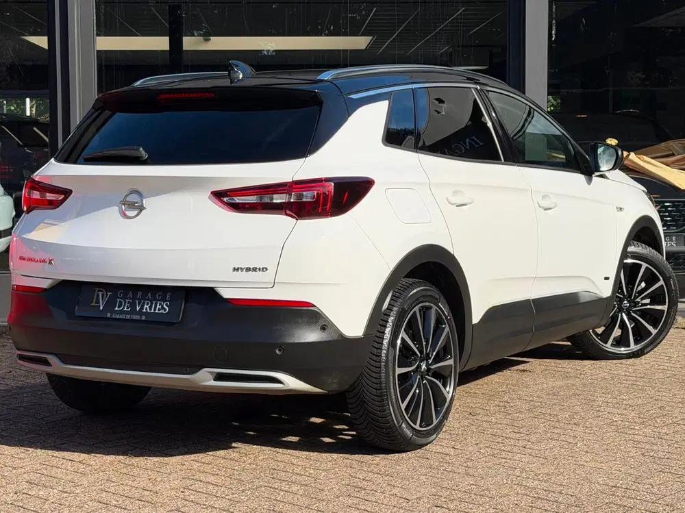 Opel Grandland 1.6 Turbo Hybrid Ultimate CarPlay Camera N uit 2020, foto 3