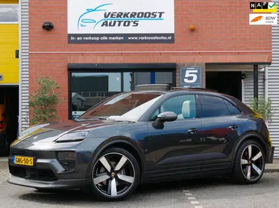 Porsche Macan 4 100 kWh pano. adaptief onderstel. trekha uit 2024