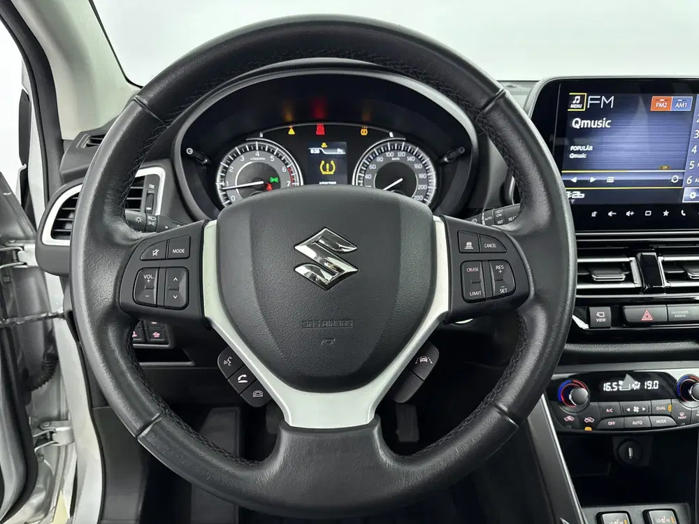 Suzuki S-Cross 1.4 Boosterjet Style Smart Hybrid Limited uit 2023, foto 6