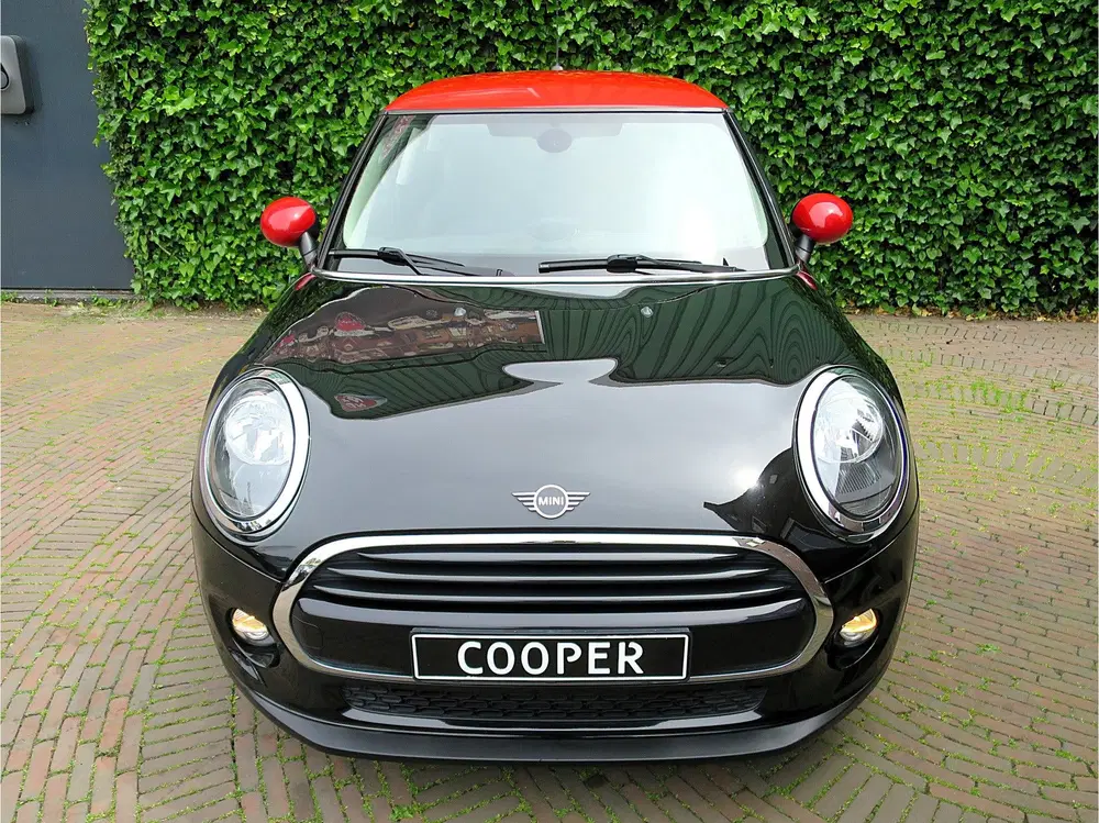 Mini Cooper 1.5 F56 LCI met Navi uit 2019, foto 4