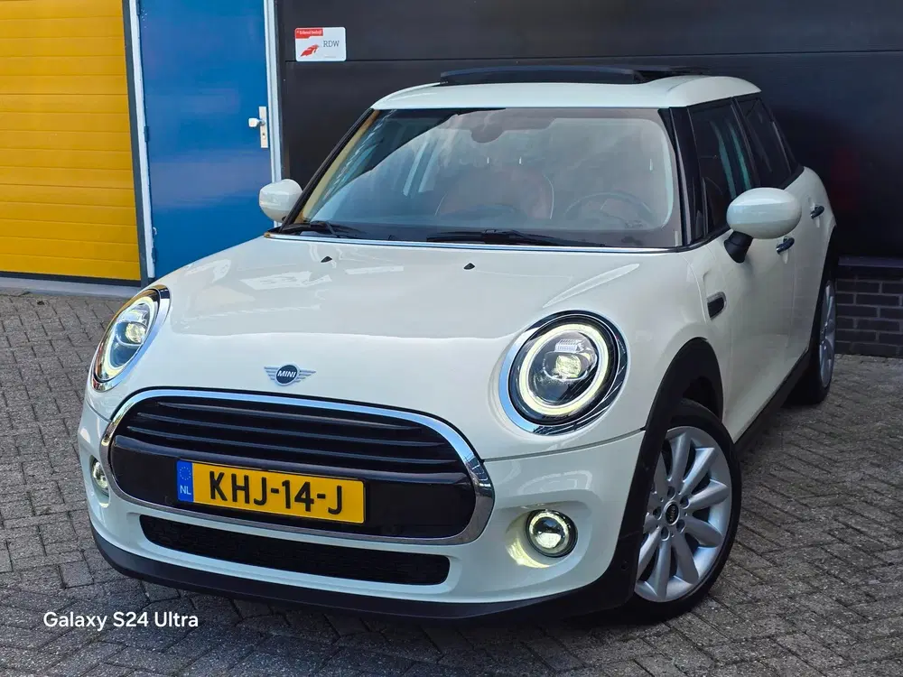 Mini Cooper 1.5 Cooper 60 Years Edition uit 2019, foto 3