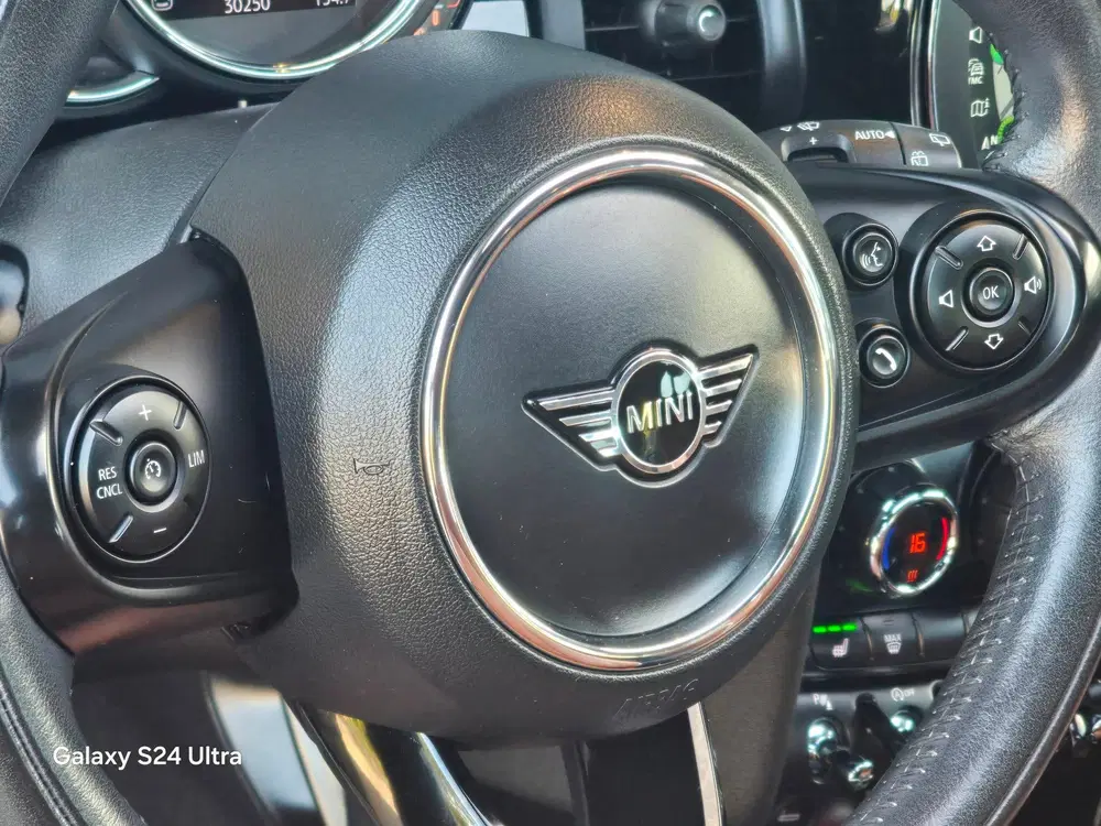 Mini Cooper 1.5 Cooper 60 Years Edition uit 2019, foto 9