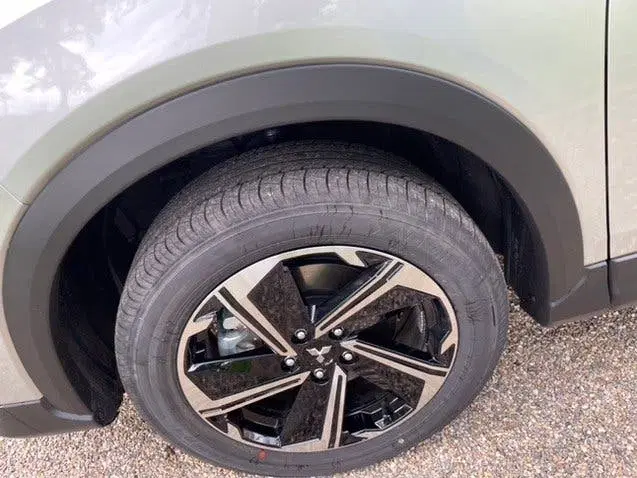 Mitsubishi Eclipse Cross 2.4 PHEV Intense+ (bj 2024) uit 2024, foto 11
