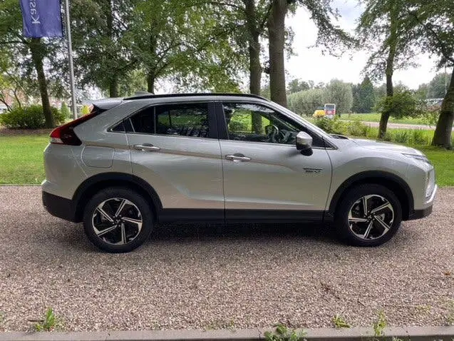 Mitsubishi Eclipse Cross 2.4 PHEV Intense+ (bj 2024) uit 2024, foto 6