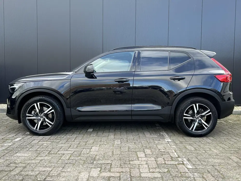 Volvo XC40 2.0 B4 Plus Dark 360 camera uit 2024, foto 7