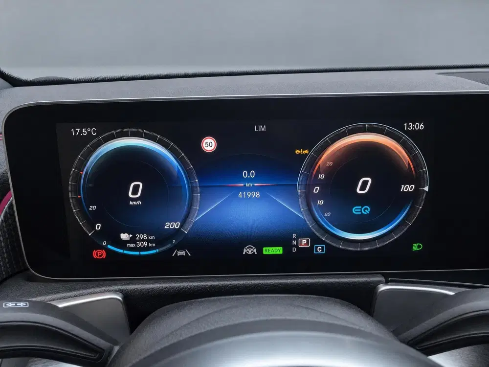 Mercedes-Benz EQB 350 4MATIC AMG Line 7p. 71 kWh uit 2024, foto 12