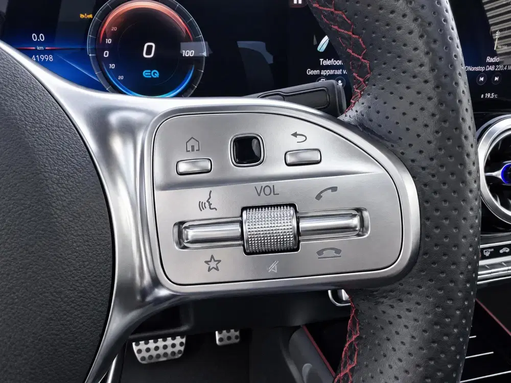 Mercedes-Benz EQB 350 4MATIC AMG Line 7p. 71 kWh uit 2024, foto 14