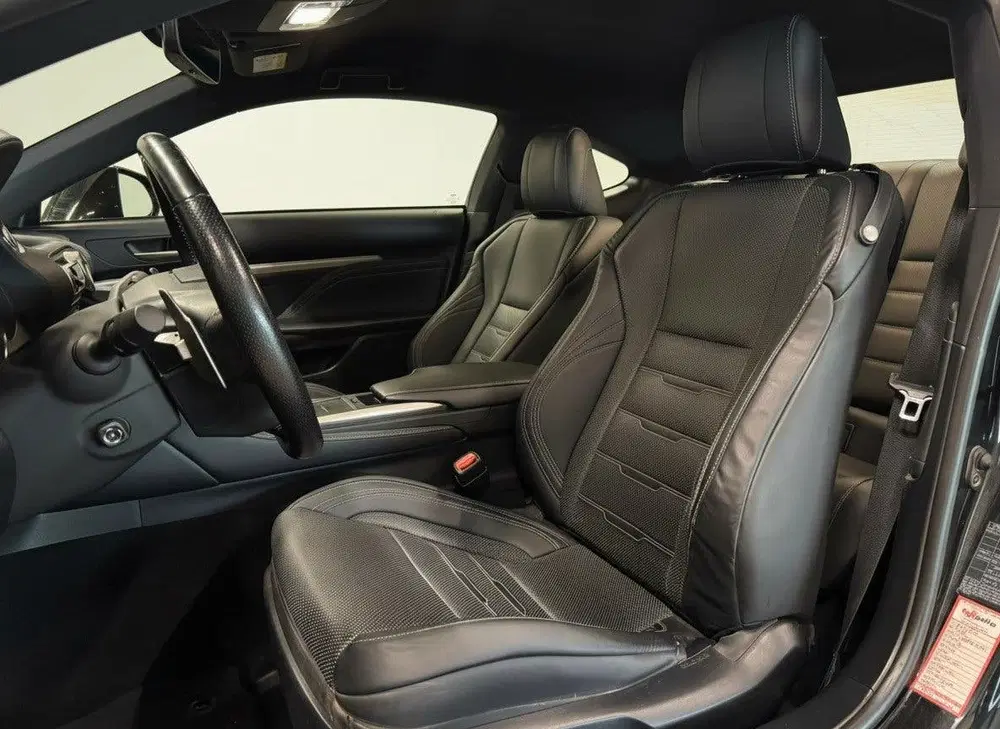 Lexus RC 300h F Sport Line uit 2020, foto 6
