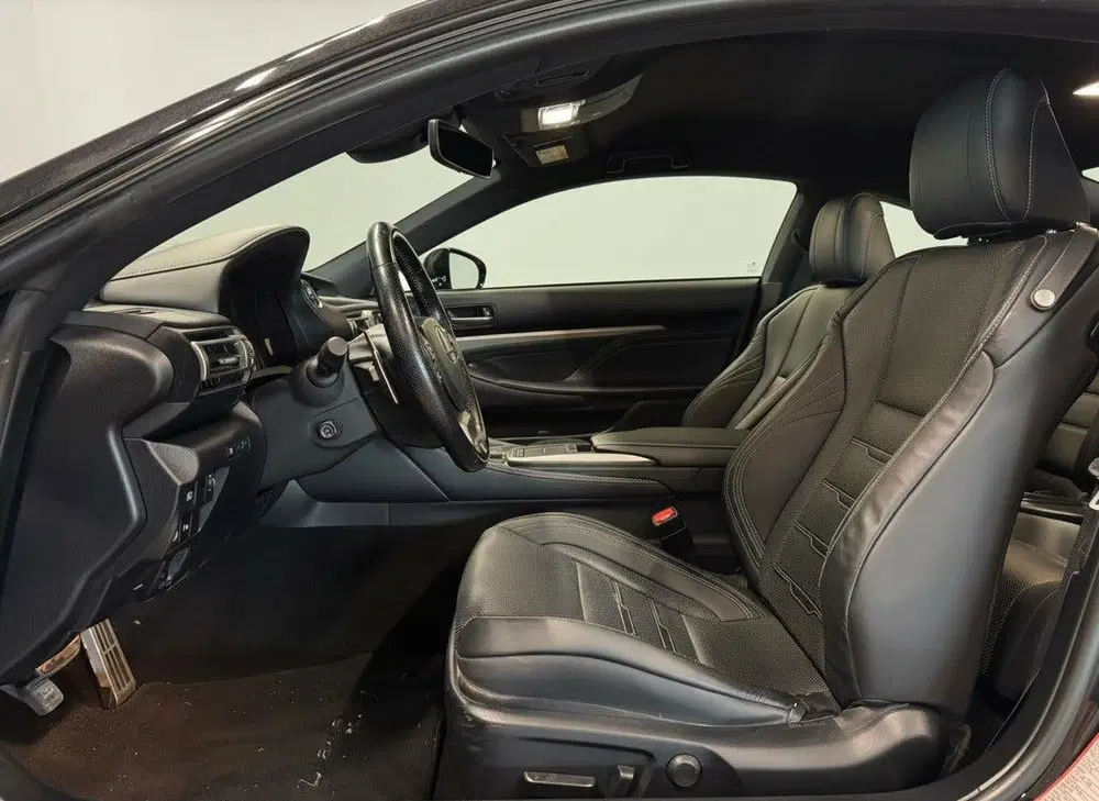 Lexus RC 300h F Sport Line uit 2020, foto 7