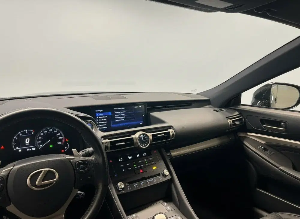 Lexus RC 300h F Sport Line uit 2020, foto 8