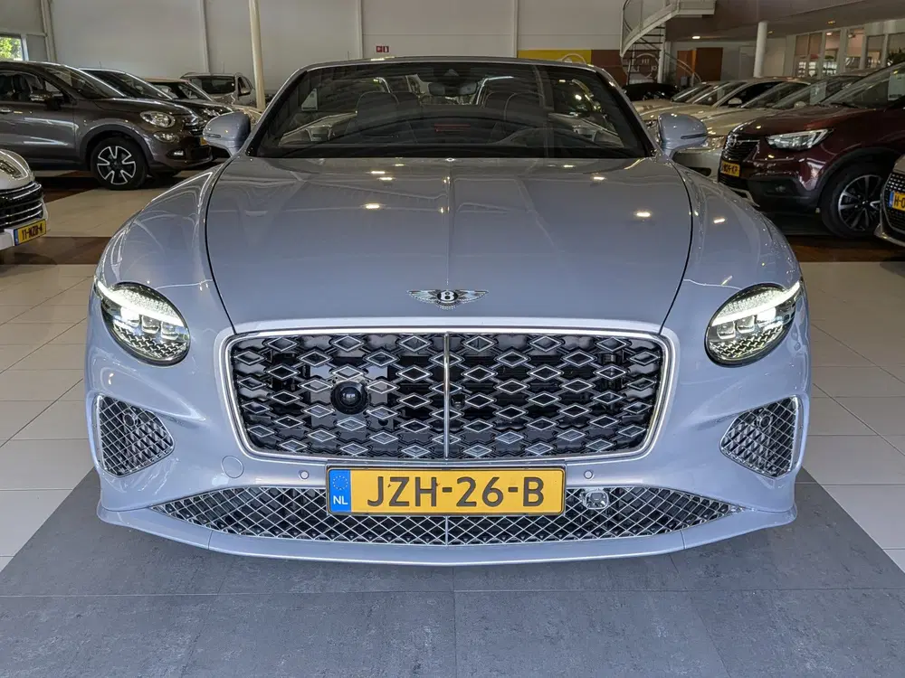Bentley Continental GTC 4.0 V8 Hybrid Mulliner First 1 Editi uit 2024, foto 7