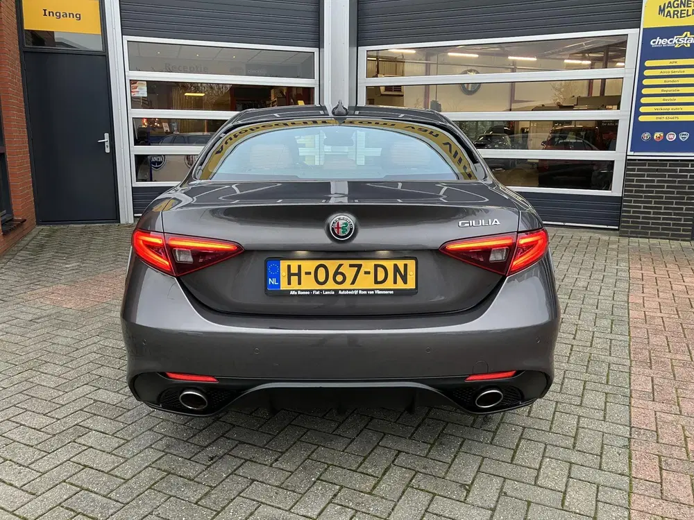 Alfa Romeo Giulia 2.0T Super uit 2020, foto 12