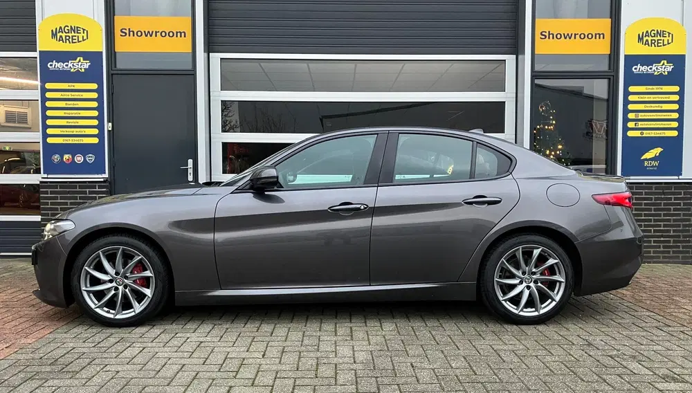 Alfa Romeo Giulia 2.0T Super uit 2020, foto 14