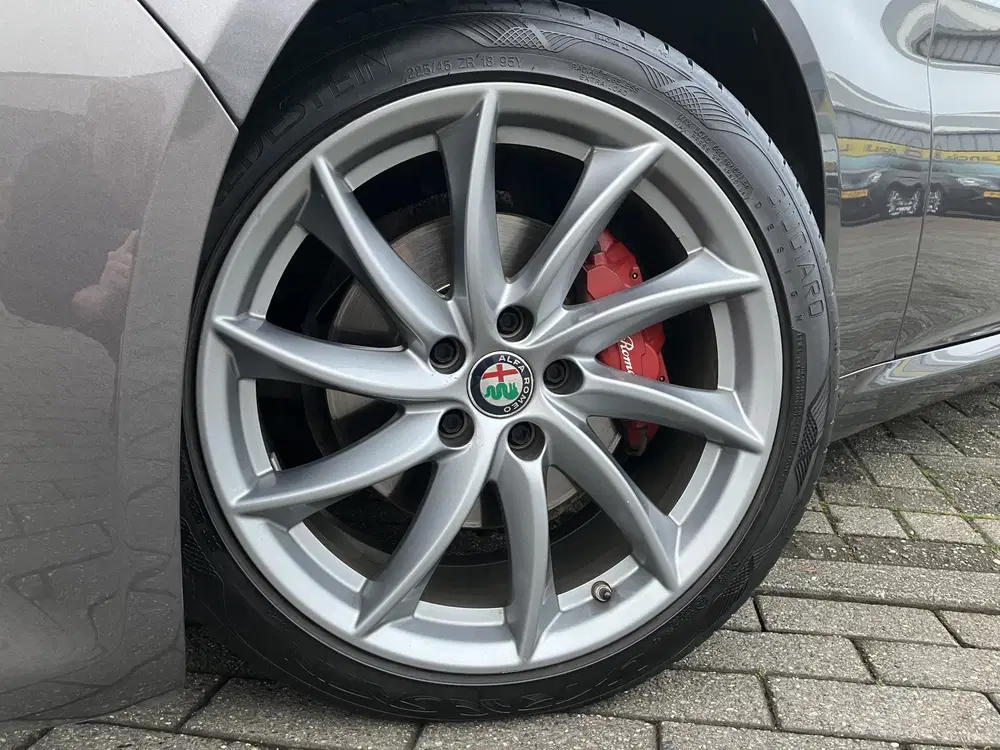Alfa Romeo Giulia 2.0T Super uit 2020, foto 8