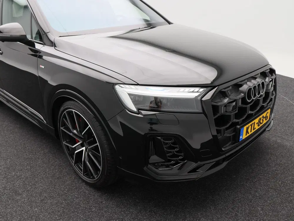 Audi Q7 60 TFSi e 490 Pk quattro S-Line Competitio uit 2025, foto 12