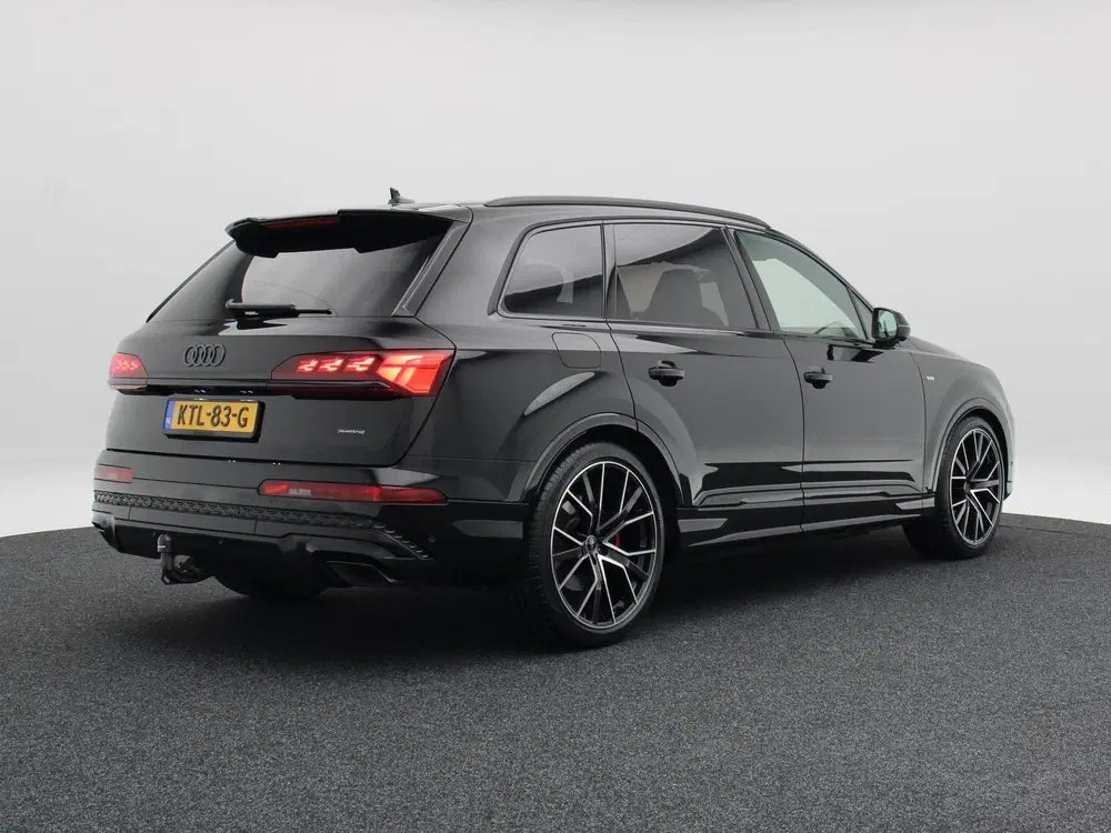 Audi Q7 60 TFSi e 490 Pk quattro S-Line Competitio uit 2025, foto 3