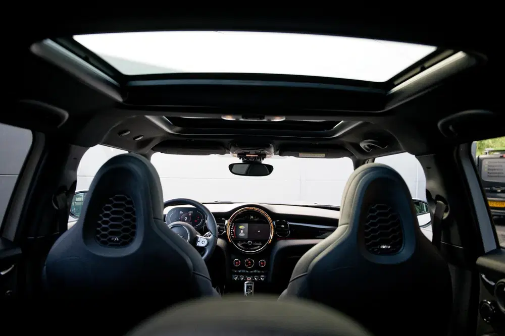 Mini Cooper S 2.0 Cooper S Rockingham GT Edition JCW Pac uit 2023, foto 10