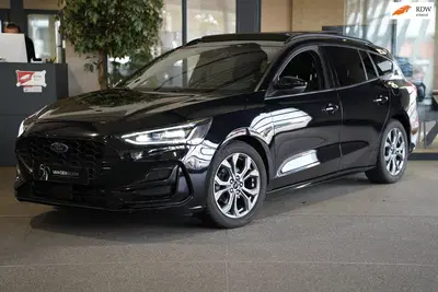 Ford Focus 1.0 EcoBoost Hybrid ST Line X AUT Pano Tre uit 2023