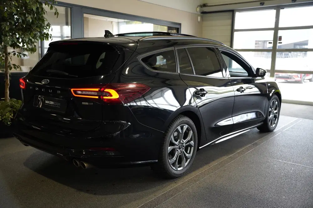Ford Focus 1.0 EcoBoost Hybrid ST Line X AUT Pano Tre uit 2023, foto 10