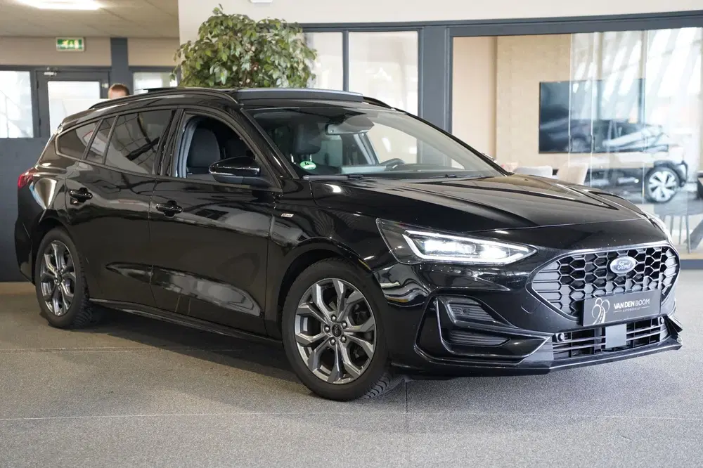 Ford Focus 1.0 EcoBoost Hybrid ST Line X AUT Pano Tre uit 2023, foto 5
