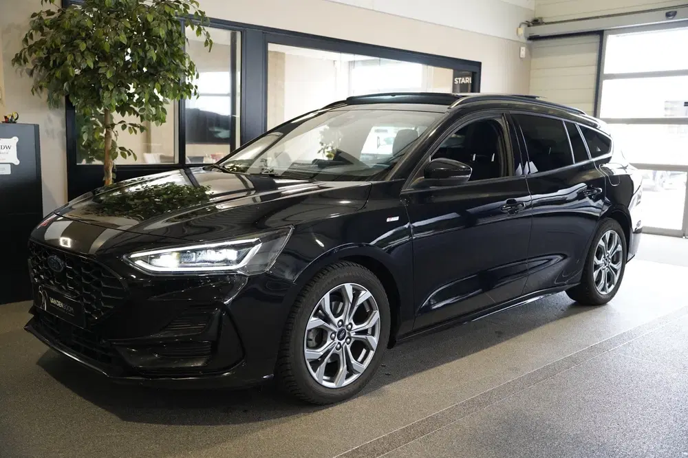 Ford Focus 1.0 EcoBoost Hybrid ST Line X AUT Pano Tre uit 2023, foto 9